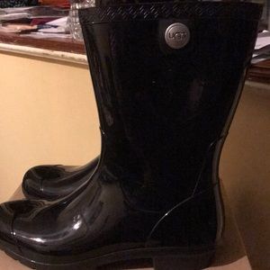 UGG Black Sienna Rainboots size 8